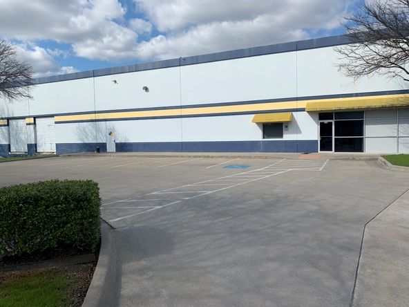 Industrial For Lease: 2601 Lawing Ln, Rowlett, TX 75088